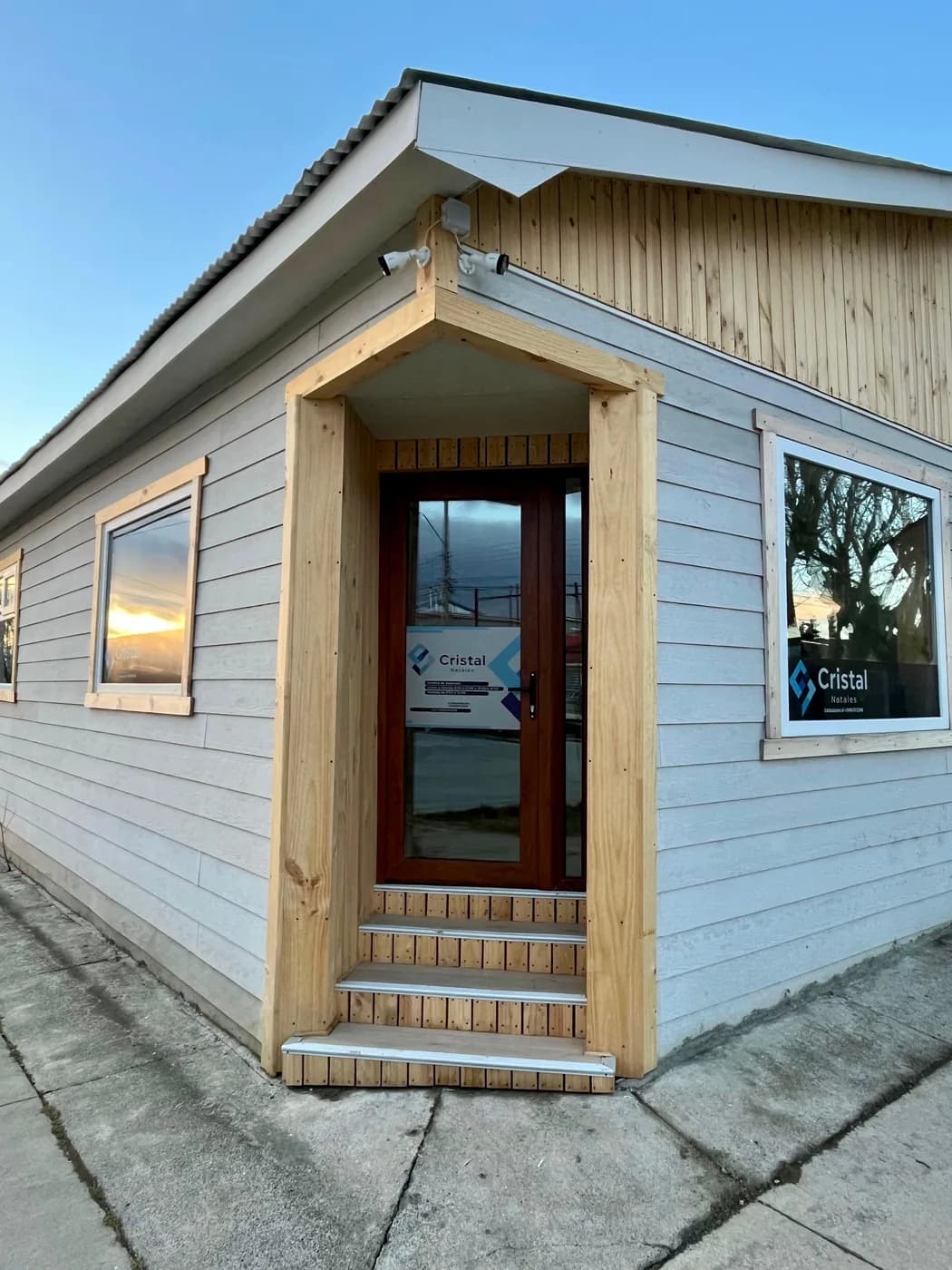 Sala de ventas y taller Cristal Natales en Puerto Natales